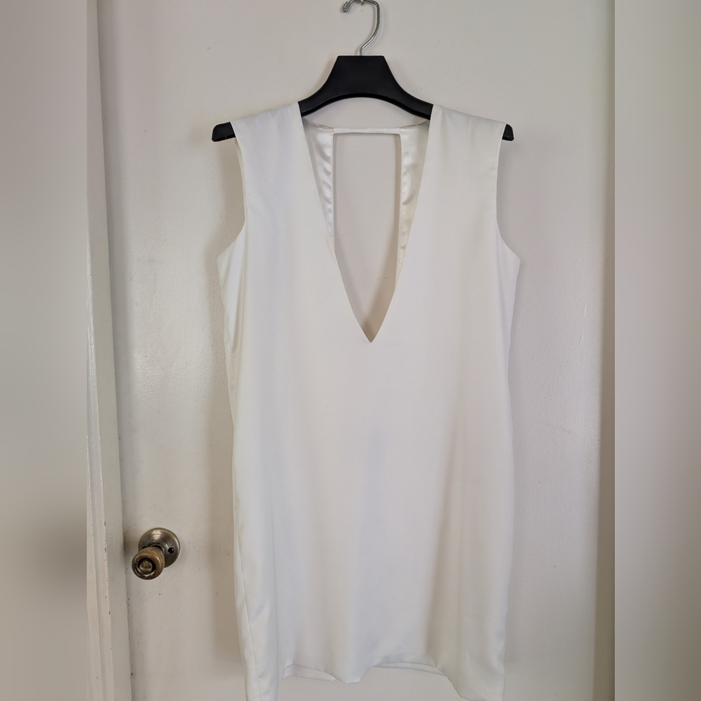 Solace London Aurora Plunging V Neck & Back Shift Silky Satin Dress White sz 10